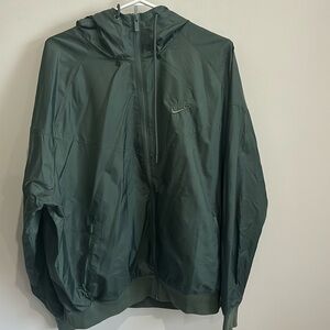 Nike green men’s windbreaker jacket new condition size large